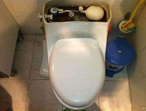 马桶漏水维修