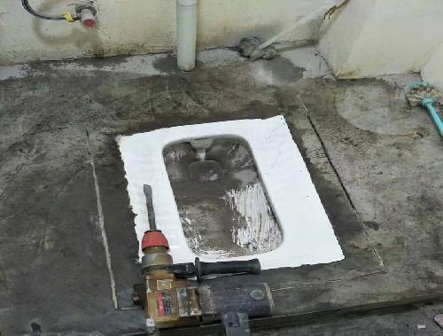 马桶或蹲坑下水漏水维修